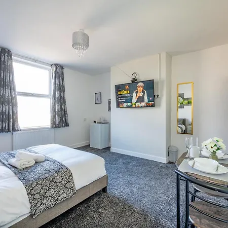 Homestay *rc246*for Your Relaxed & Cosy + Free Parking Leeds (West Yorkshire)